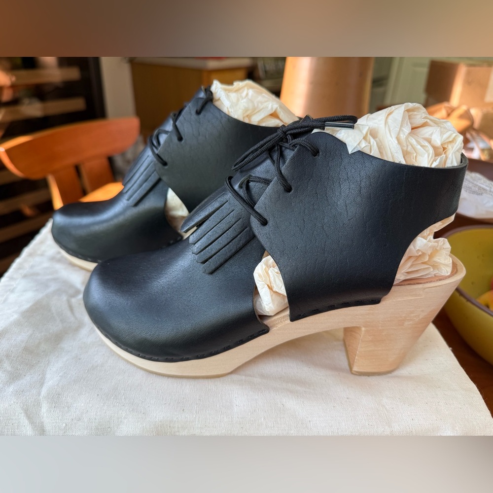 NWT Bryr Clogs Sofie Bootie High Heel Moto Black Leather Size 7 / 37